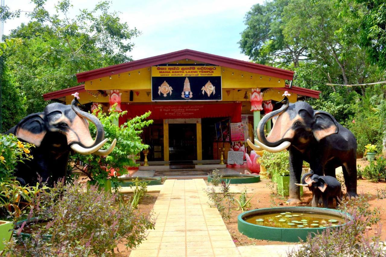 Sri Mayura Holiday Resort Kataragama Exteriér fotografie